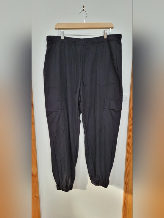 Reitmans Pants - Reitmans Black Cargo Jogger Pants - Linen Look
